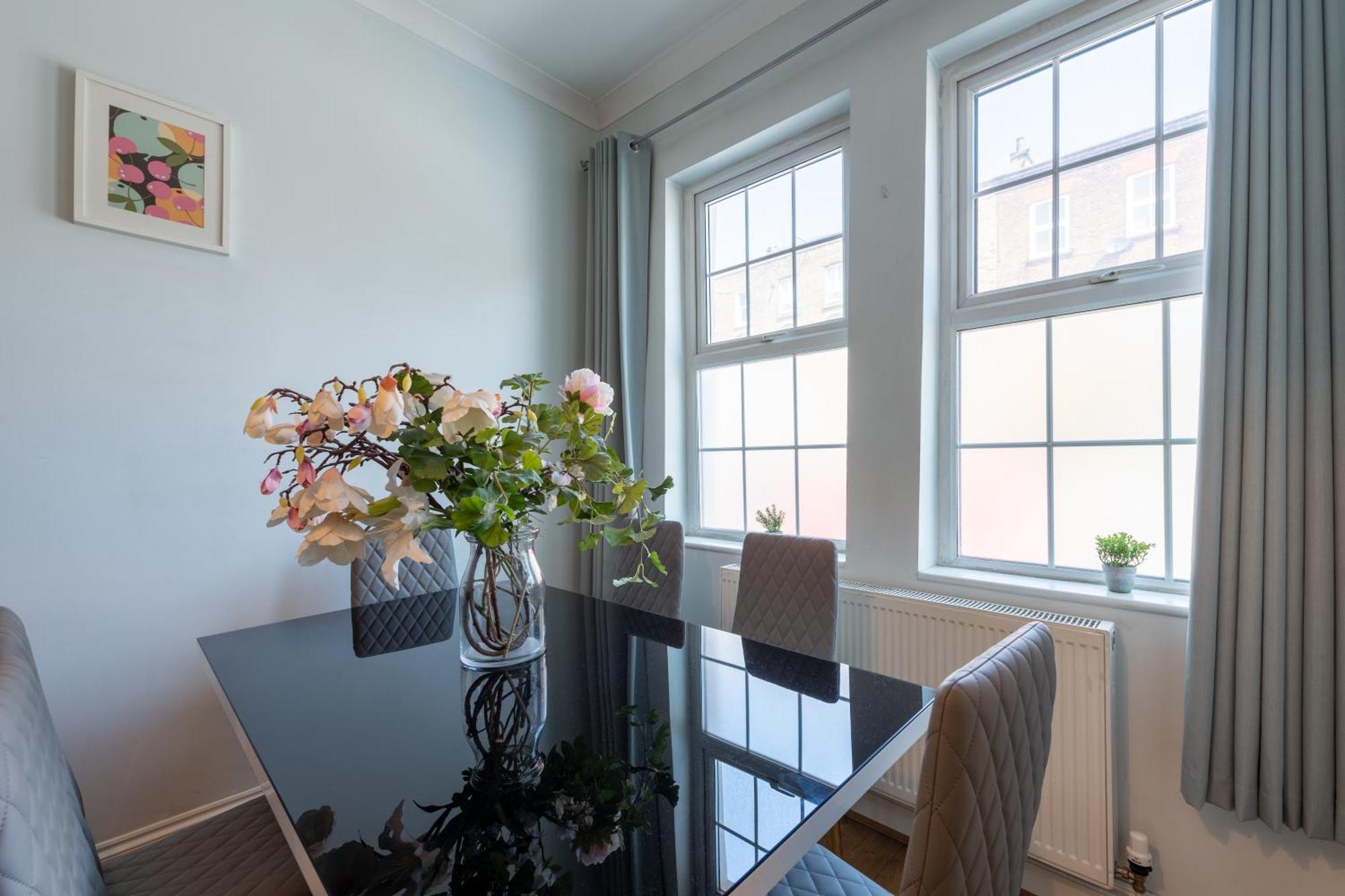 Spacious Comfy 2Br Flat London Exterior photo
